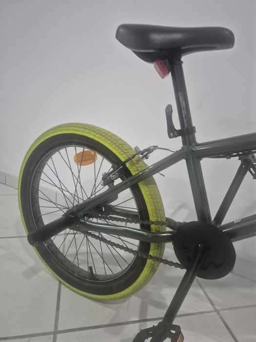 Bicicleta BMX verde