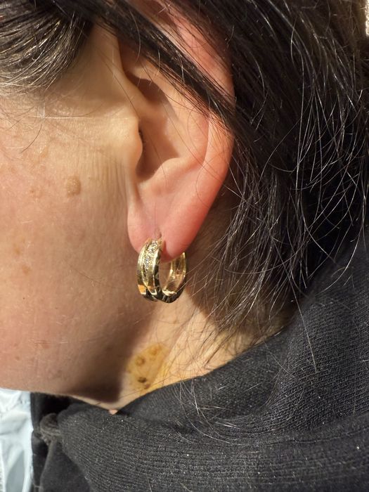 Золоті сережки з діамантами