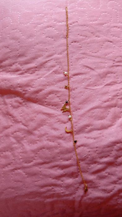 Peças de bijuteria feitas à mão