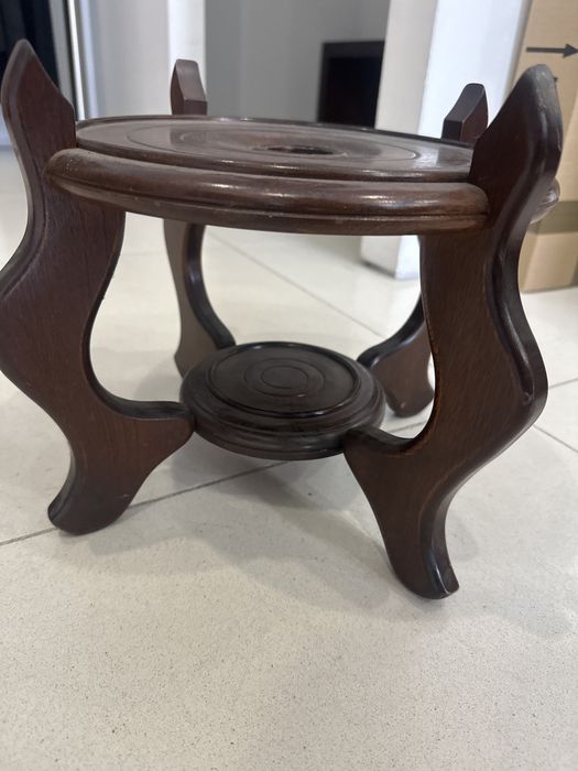 Suporte para vasos em madeira