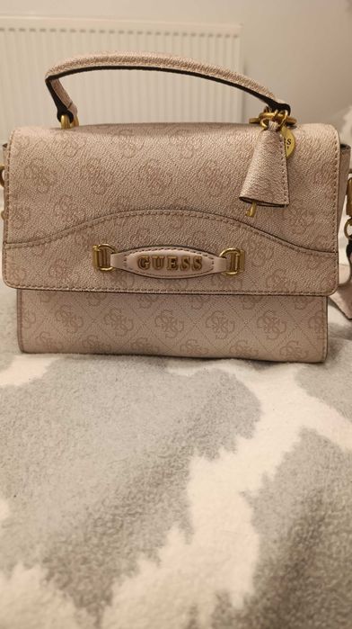 Torebka Guess kuferek