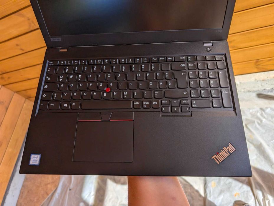 Ноутбуки для оФісів  15 дюймові 4 ядра  16 ОЗУ є 300 шт