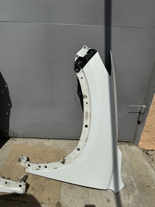 Двери Mazda CX5 2015  белый перламутр