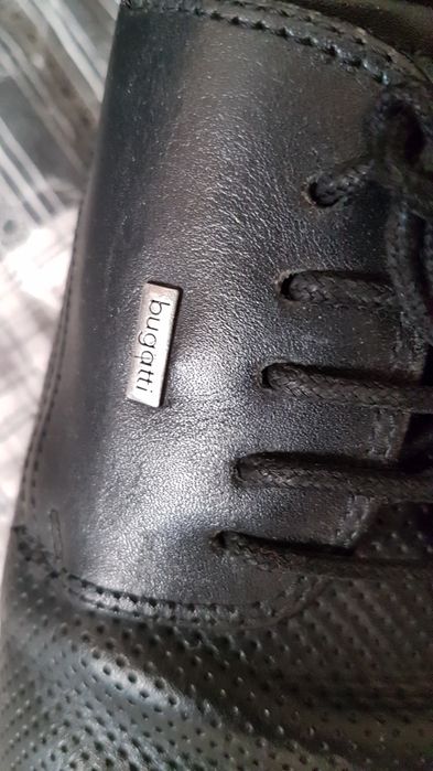 Buty skórzane, wizytowe Bugatti