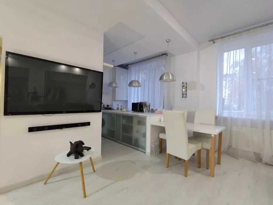 Продається 1к квартира ЖК Дмитрівська, м Централький ринок (21489)