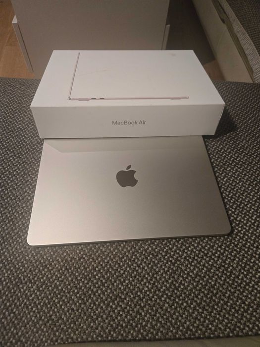 Apple Macbook Air