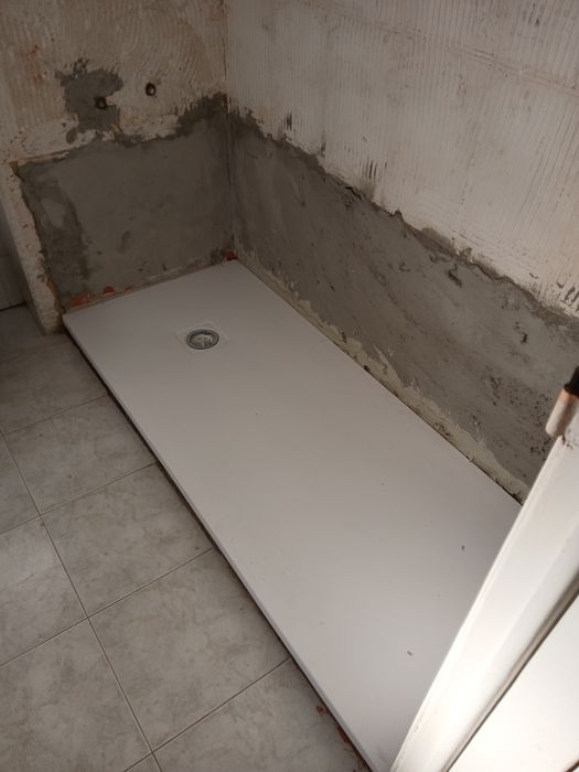 Obras em geral, remodelação e reparação.