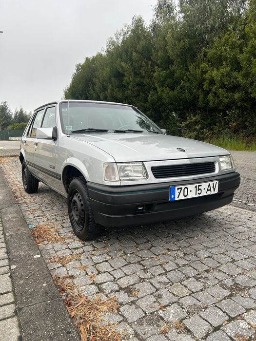 Opel Corsa Swing+ 1.2 i kat       MUITO BEM CONSERVADO