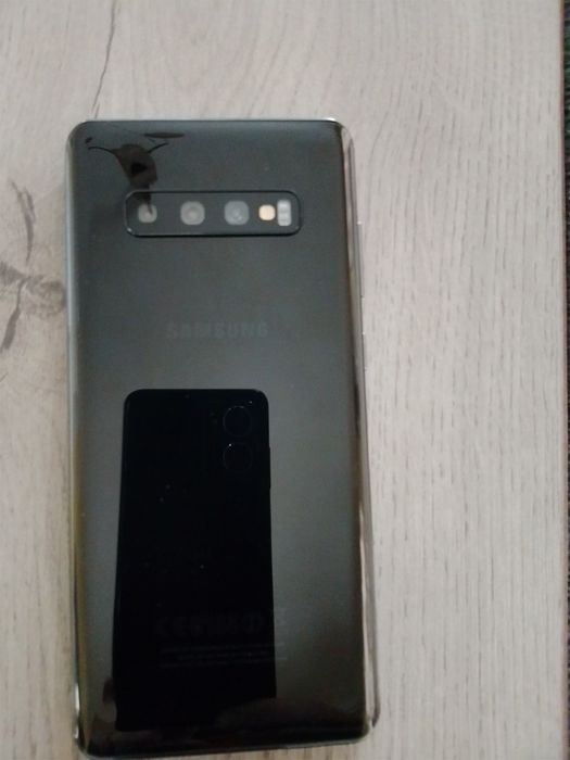 Продам  samsung s 10+