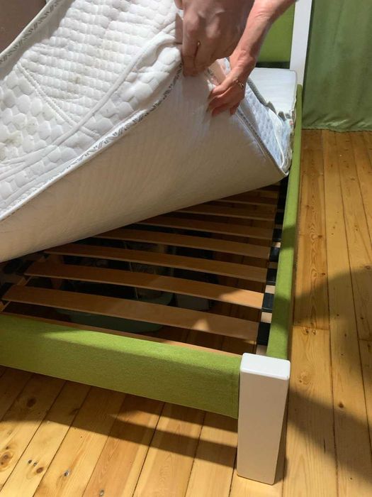 Двоспальне ліжко з ортопедичним матрацом