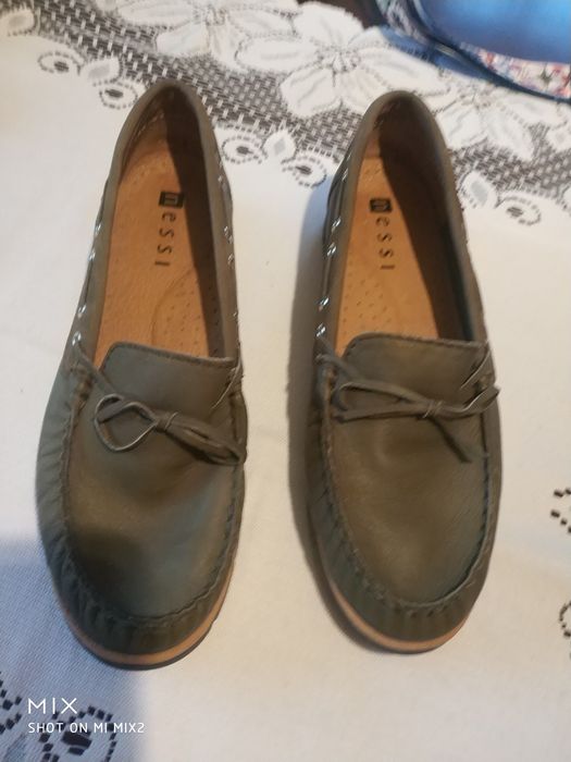 Półbuty khaki damskie 39. Nessi.