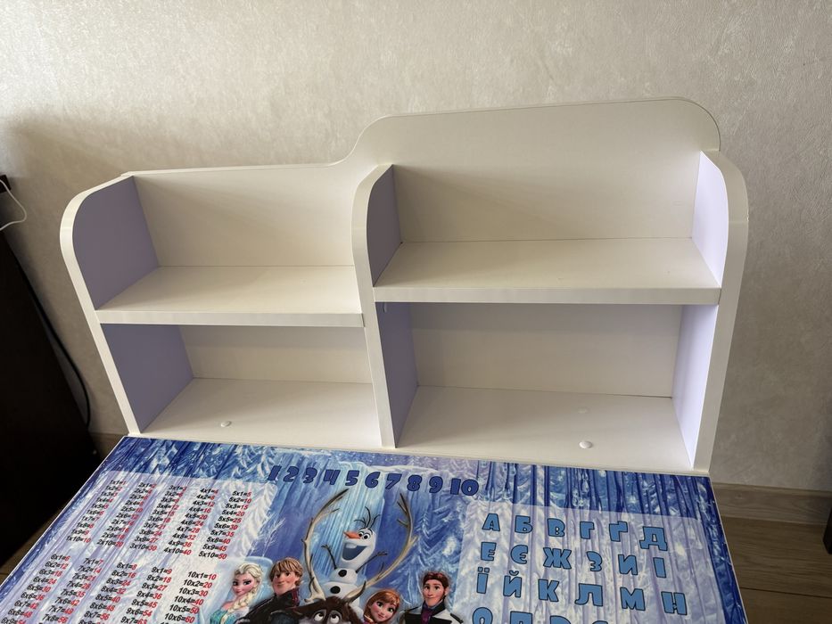 Стіл дошкільний.