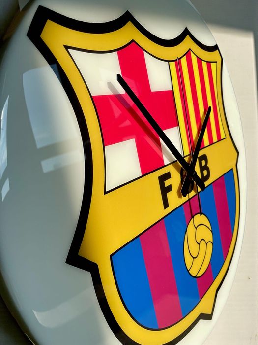 Zegar ścienny z logo FC Barcelona z żywicy epoksydowej–45 cm | Premium