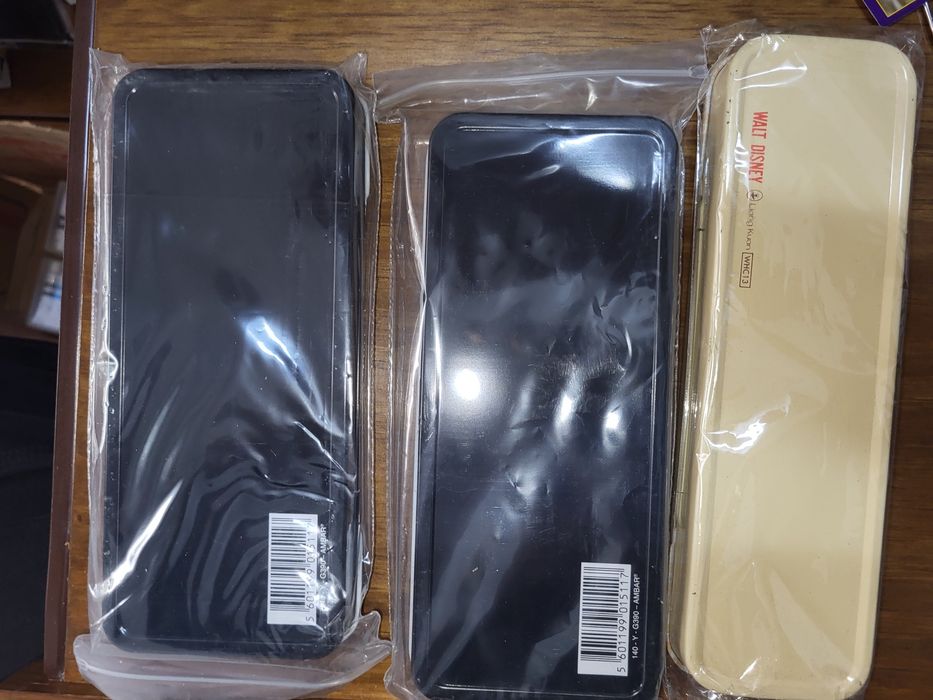 Estojos Metalicos Walt Disney / Ambar