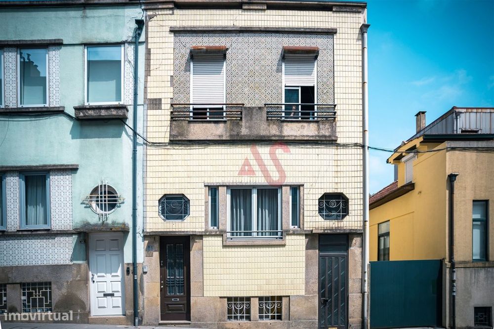 Moradia com 6 quartos e forte viabilidade para Alojamento Local em Cam