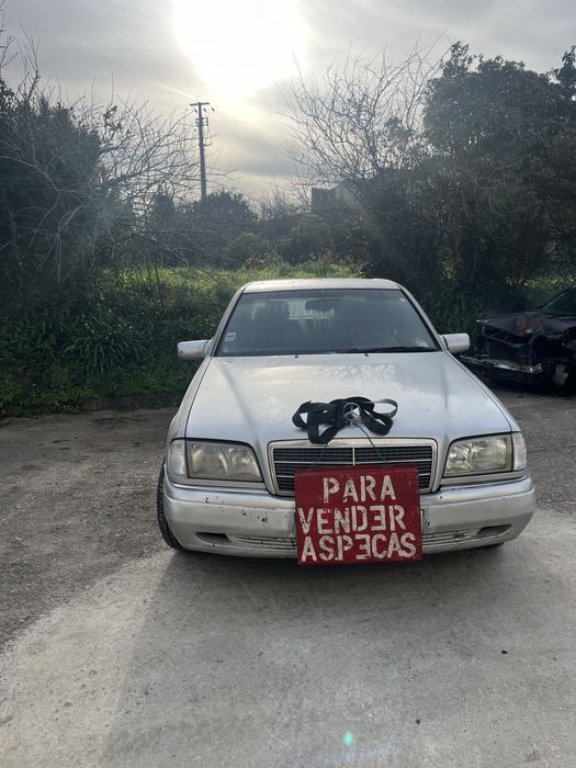 Mercedes . C . 2.2 D Ano 1996