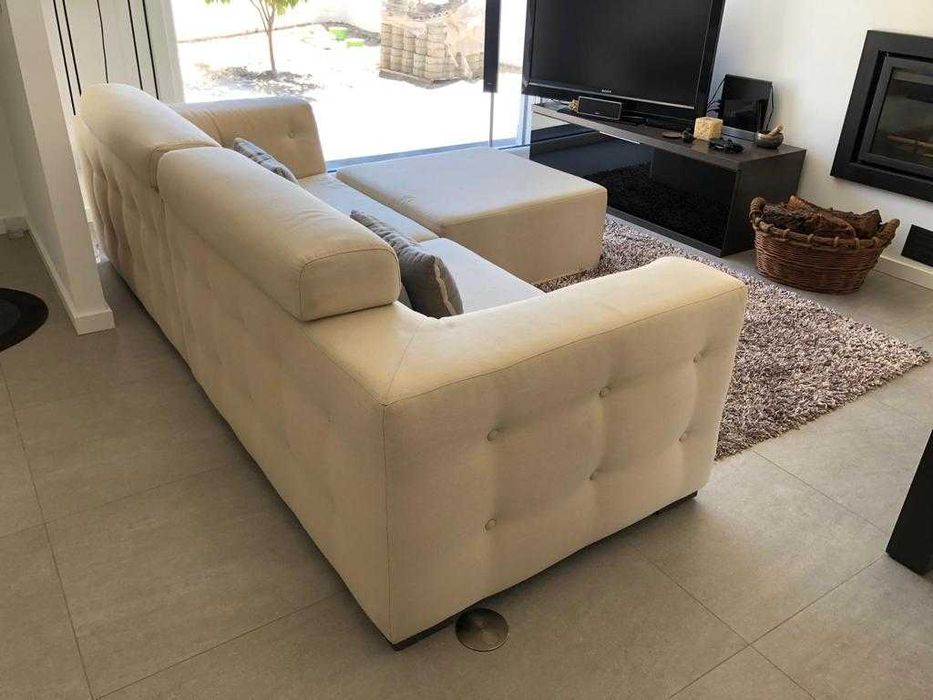Sofá procura casa para aconchegar