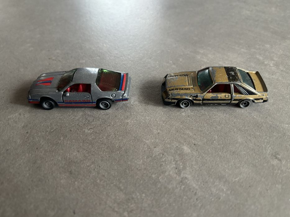 Modele Kidco Chevrolet Camaro Ford Mustang made in Macao niekompletne