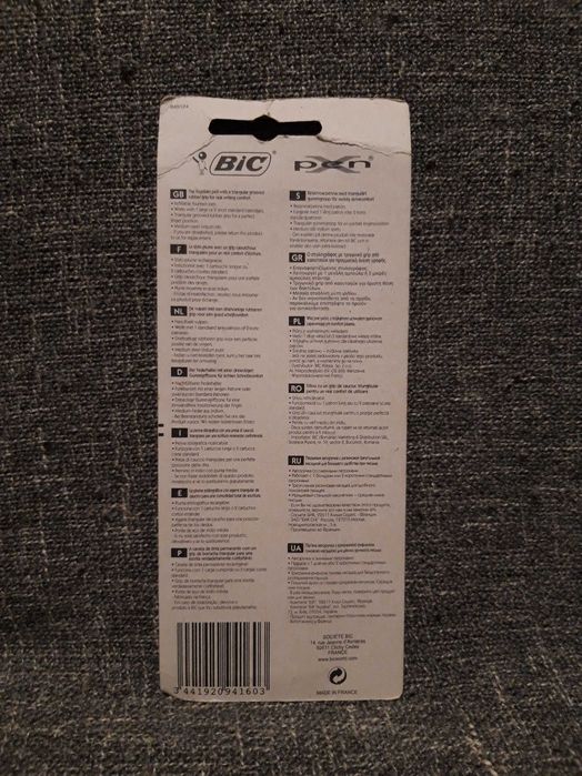 Caneta de tinta permanente "BIC"