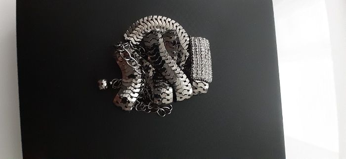 Жіночий пояс змійка