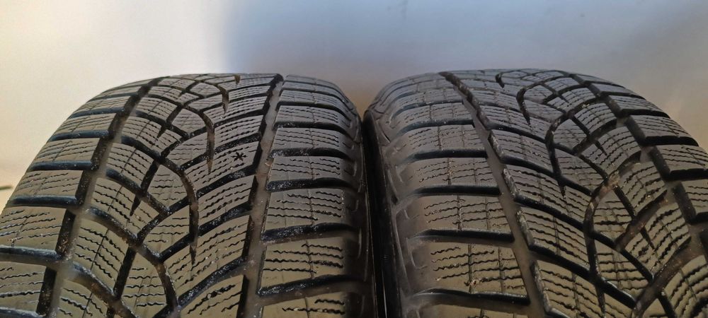 2X 205/55R17 95V Goodyear ultra grip Performance+ 352E