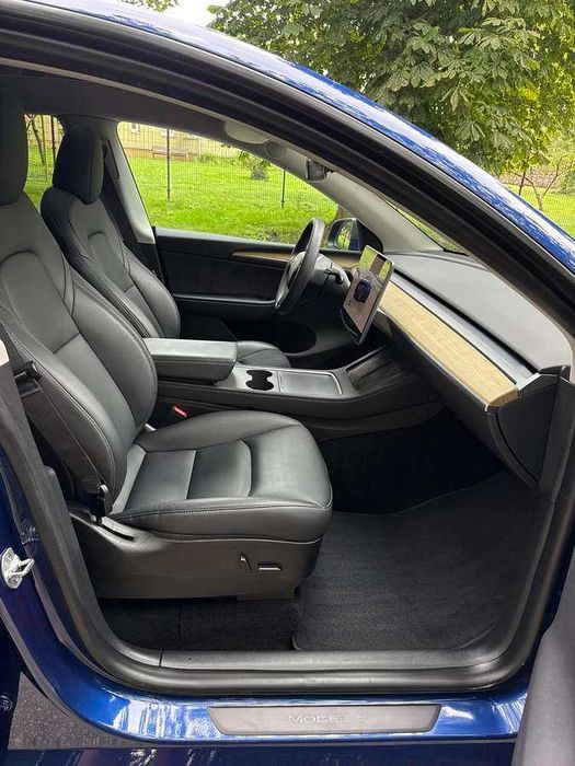 Tesla Model Y 2023 Dual Motor