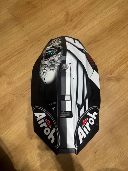 Kask firmy Airoh