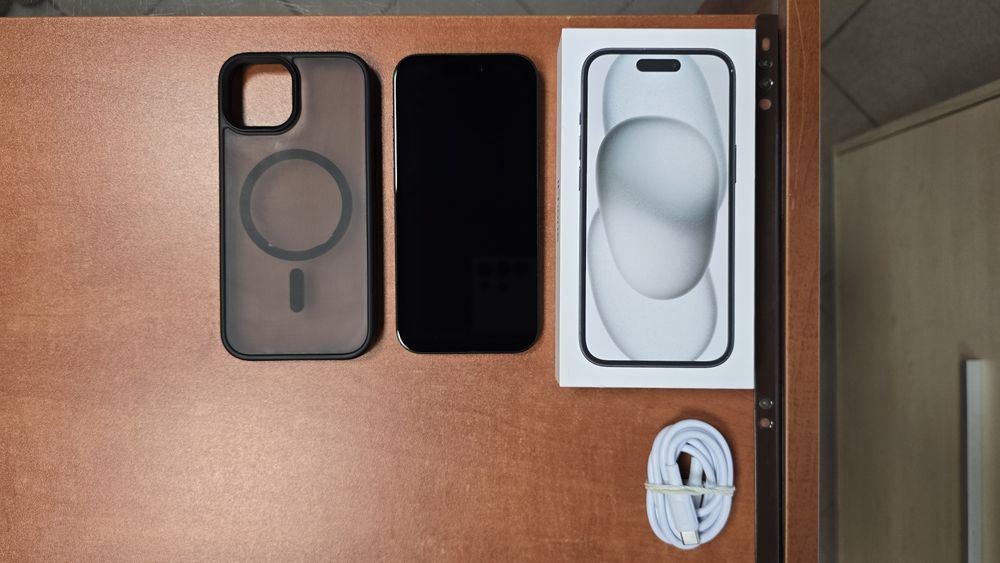 iPhone 15 128GB czarny, stan bdb