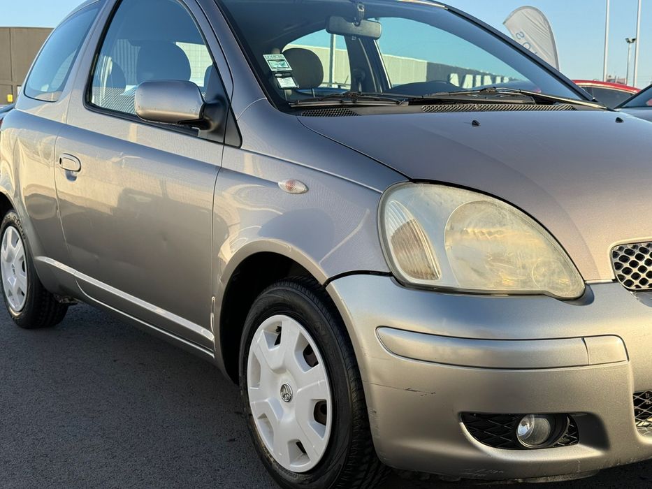 Toyota Yaris 2003 - Gasolina  1.0
