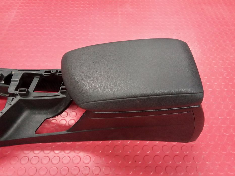 Apoio de Braço F000995 - BMW 1