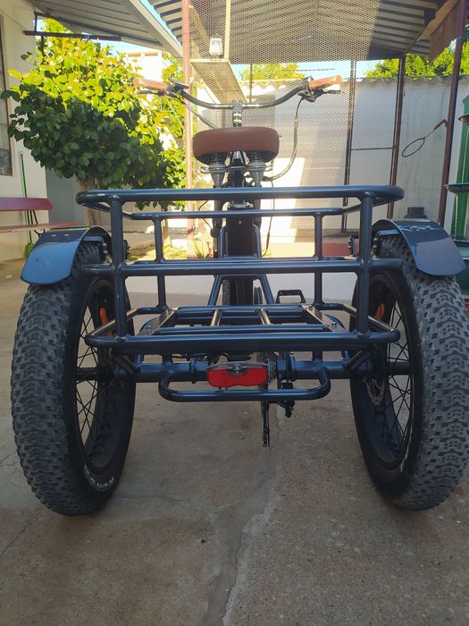 Triciclo elétrico