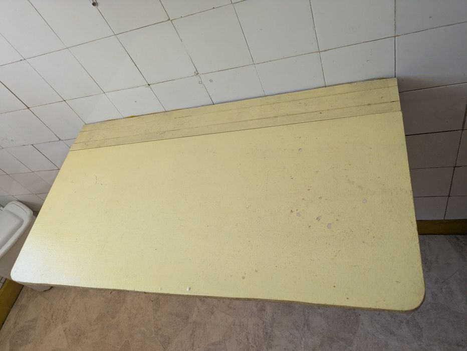 Mesa de parede rebatível