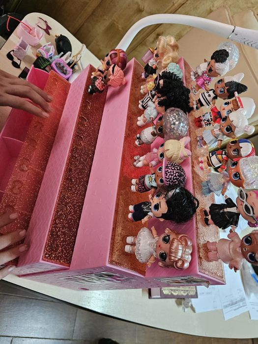 ‼️Продам ляльки  LOl  є 20штук ОРИГІНАЛЬНІ   і є будиночок подіумо