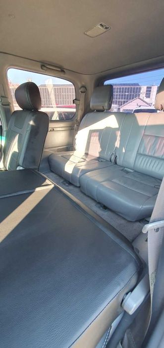 Toyota Land Cruiser 100