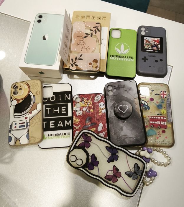 Caixa vazia e capas iPhone 11