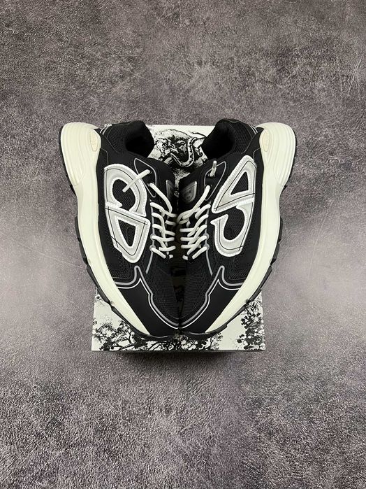 Dior B30 Beige White