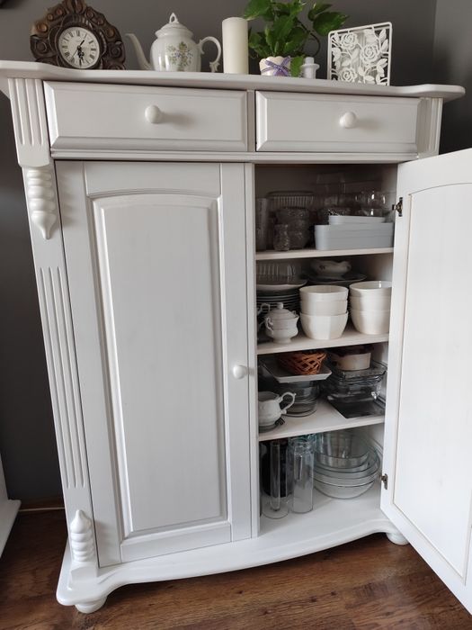 Meble stylowe białe