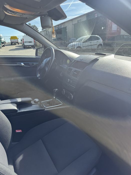 Vendo carrinha em bom estado com dois donos