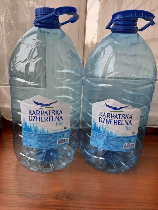 Бутылки пластиковые 6л.