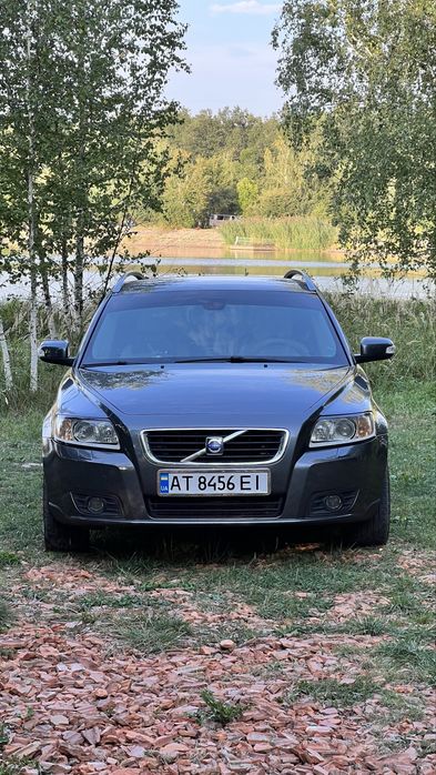 продам автомобіль Volvo v50
