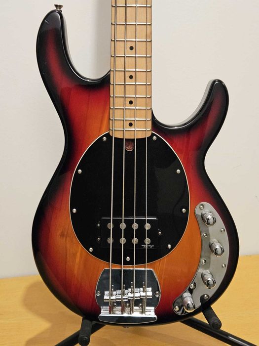 Samick tipo Musicman Stingray, Made in Korea