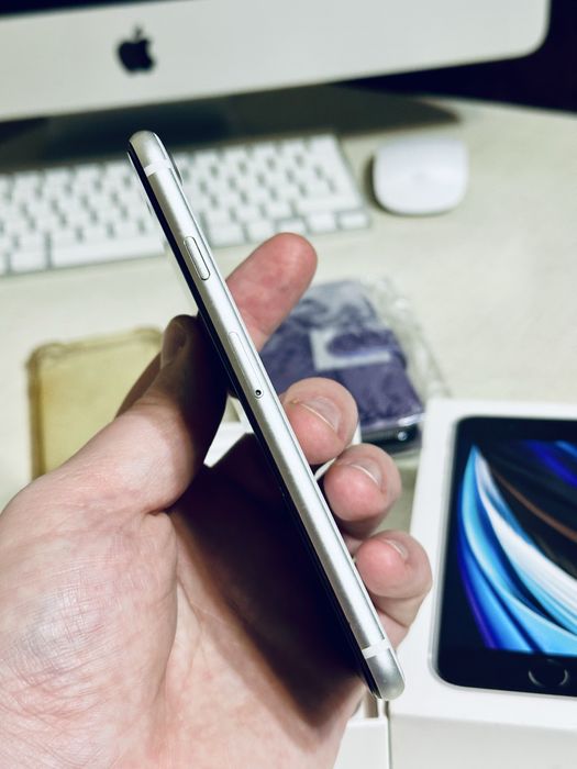 Apple IPhone SE 2020 64gb neverlock КОМПЛЕКТ