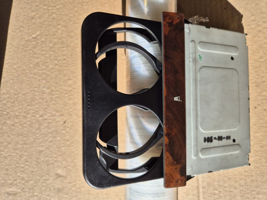 Uchwyt na napoje VW Golf/Bora 4