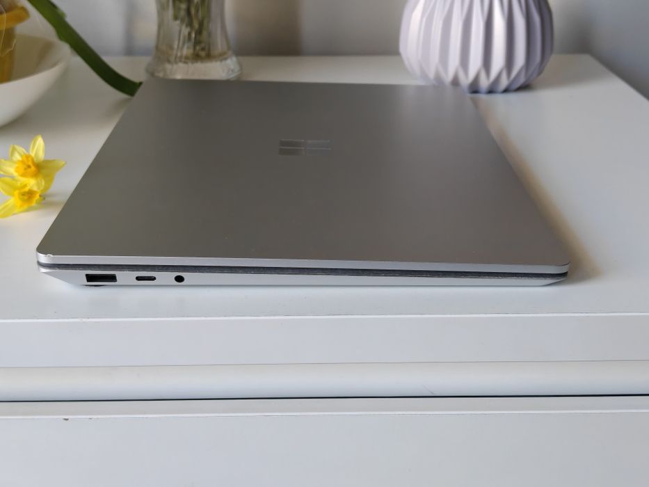 Microsoft surface laptop 5