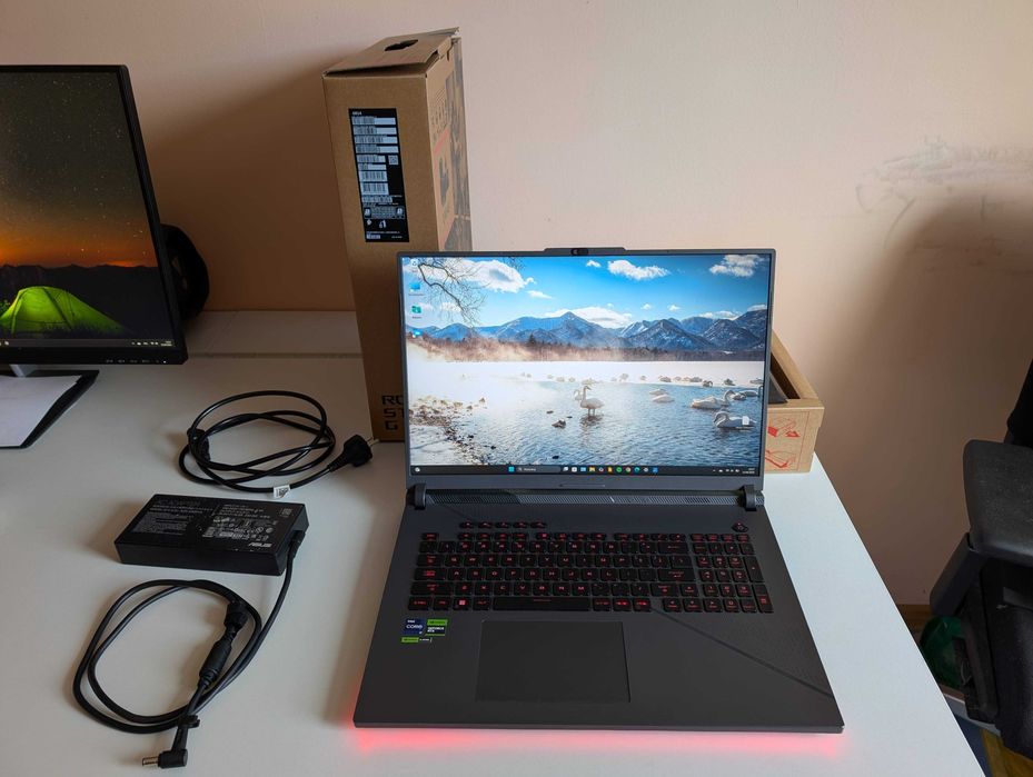 Laptop ASUS ROG Strix G18 - i9 / RTX 4080 / Gwarancja do 29.11.2027