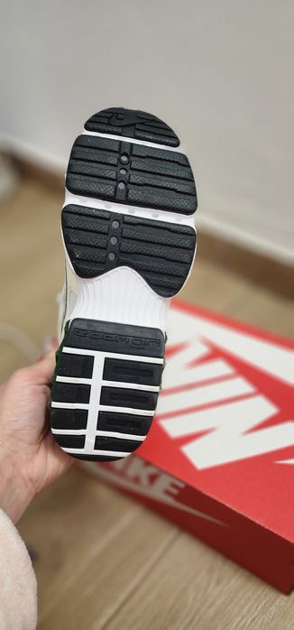 Кросівки жіночі Nike ,оригінал