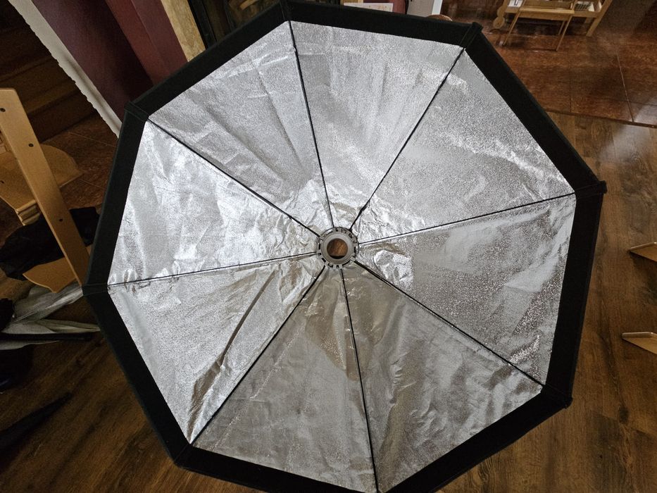 Softbox ośmiokątny Octa 140 cm Bowens z gridem