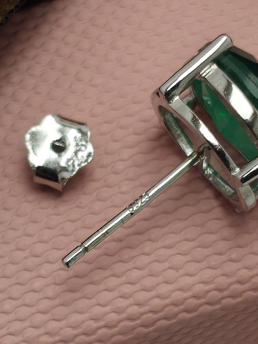 Kolczyki srebrne 925 z zielona cyrkonią