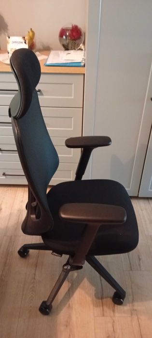 Fotel ergonomiczny Sense 7 Nakai z gwarancją
