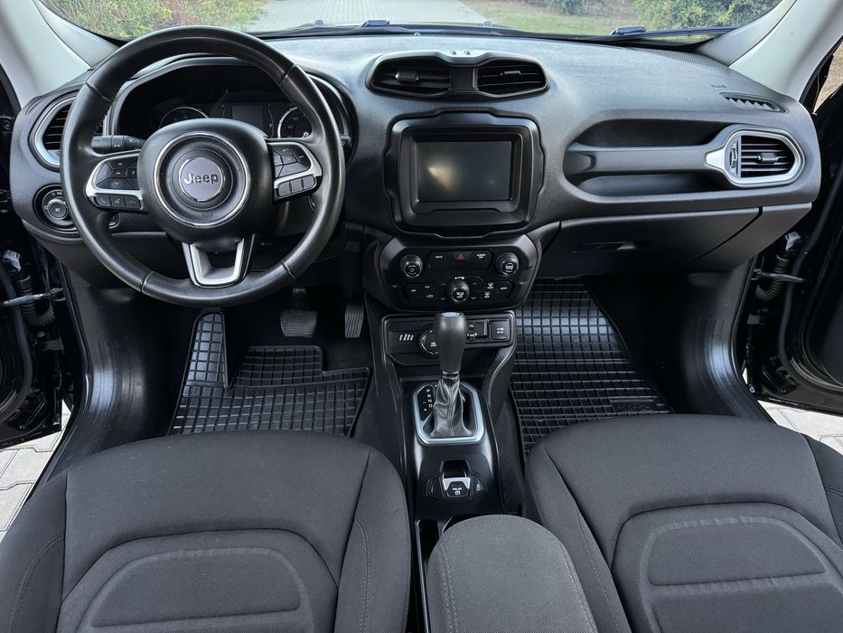 Продам машину Jeep Renegate